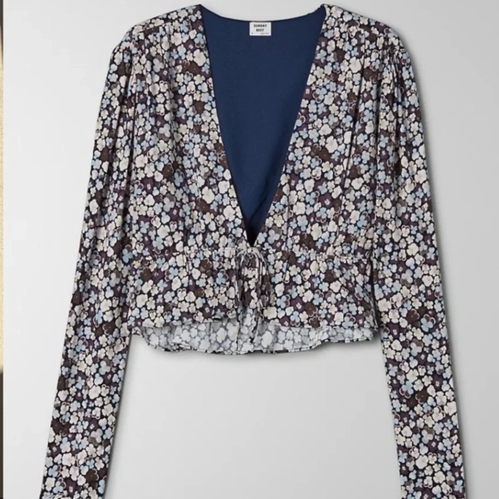 New Sunday Best Crop Blouse sz Small - Picture 2 of 5